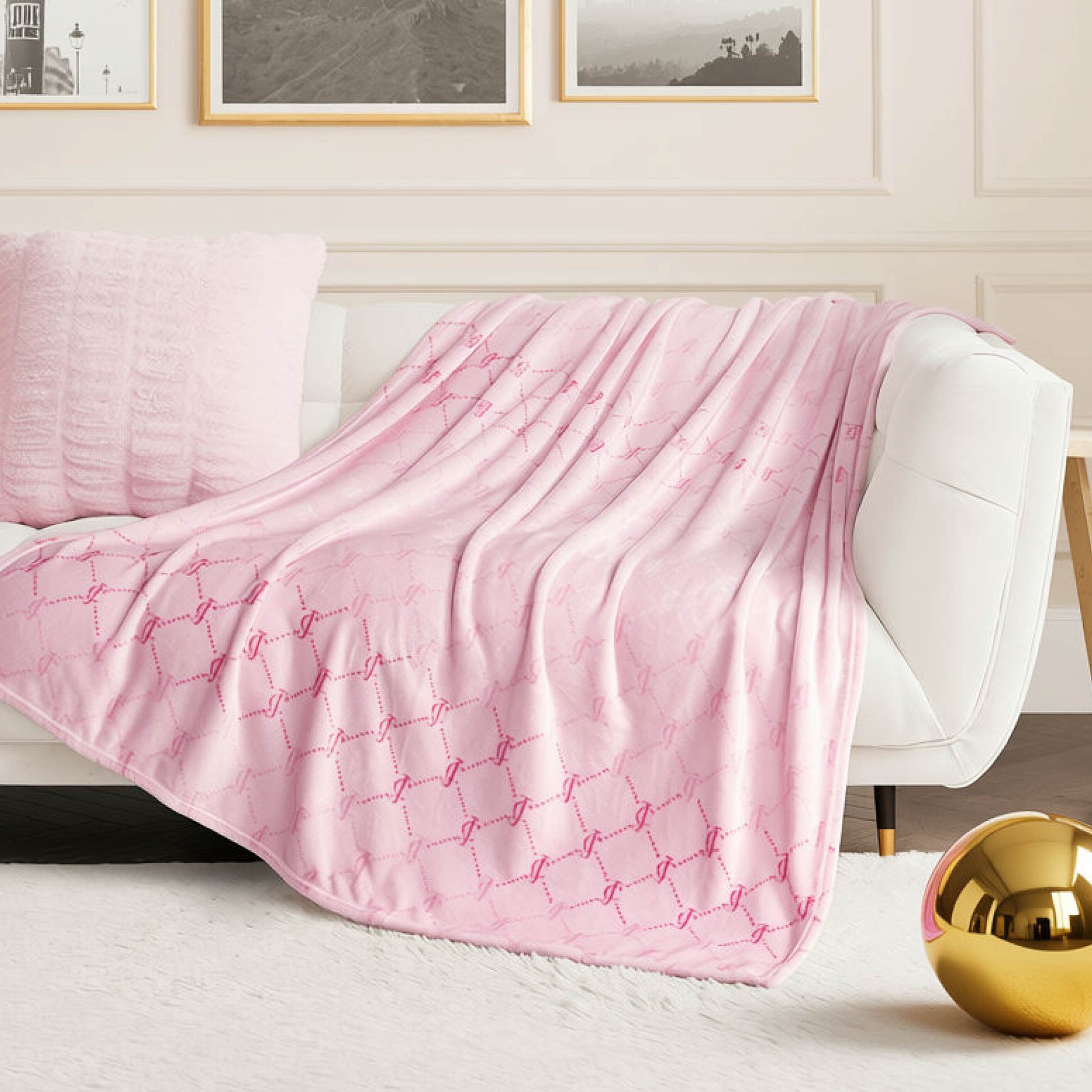 Plush Throw Blanket - Logo Diamonds Pink - Juicy Couture