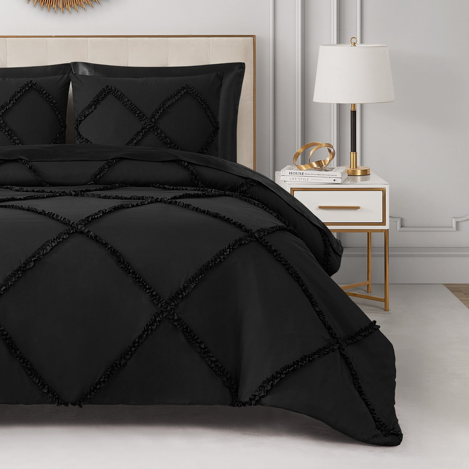 Diamond Ruffle Comforter Set - Black - Juicy Couture