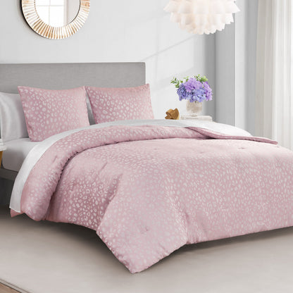 Sparkle Cheetah Jaquard Comforter Set - Pink/White Cheetah - Juicy Couture
