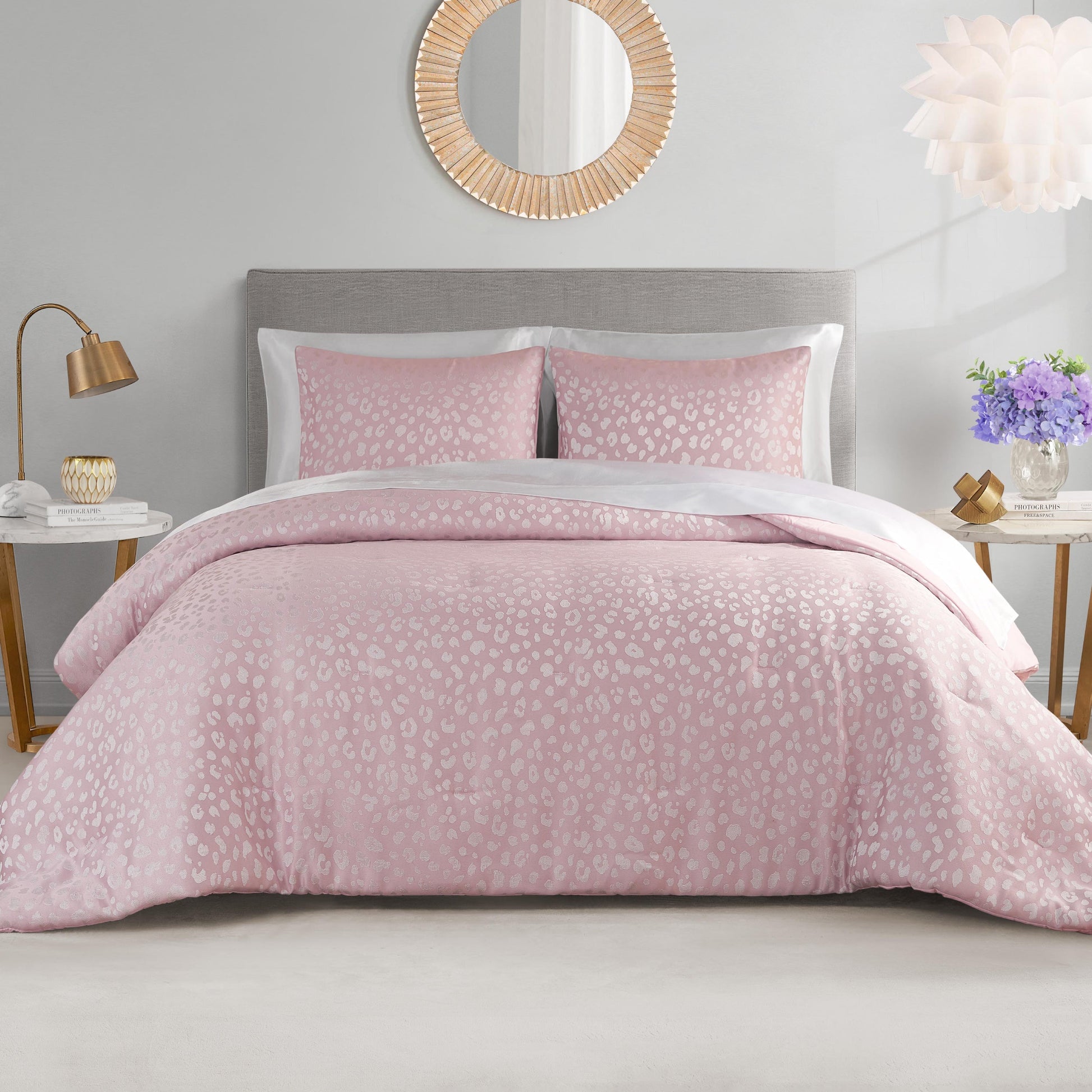 Sparkle Cheetah Jaquard Comforter Set - Pink/White Cheetah - Juicy Couture