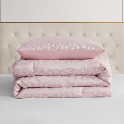 Sparkle Cheetah Jaquard Comforter Set - Pink/White Cheetah - Juicy Couture