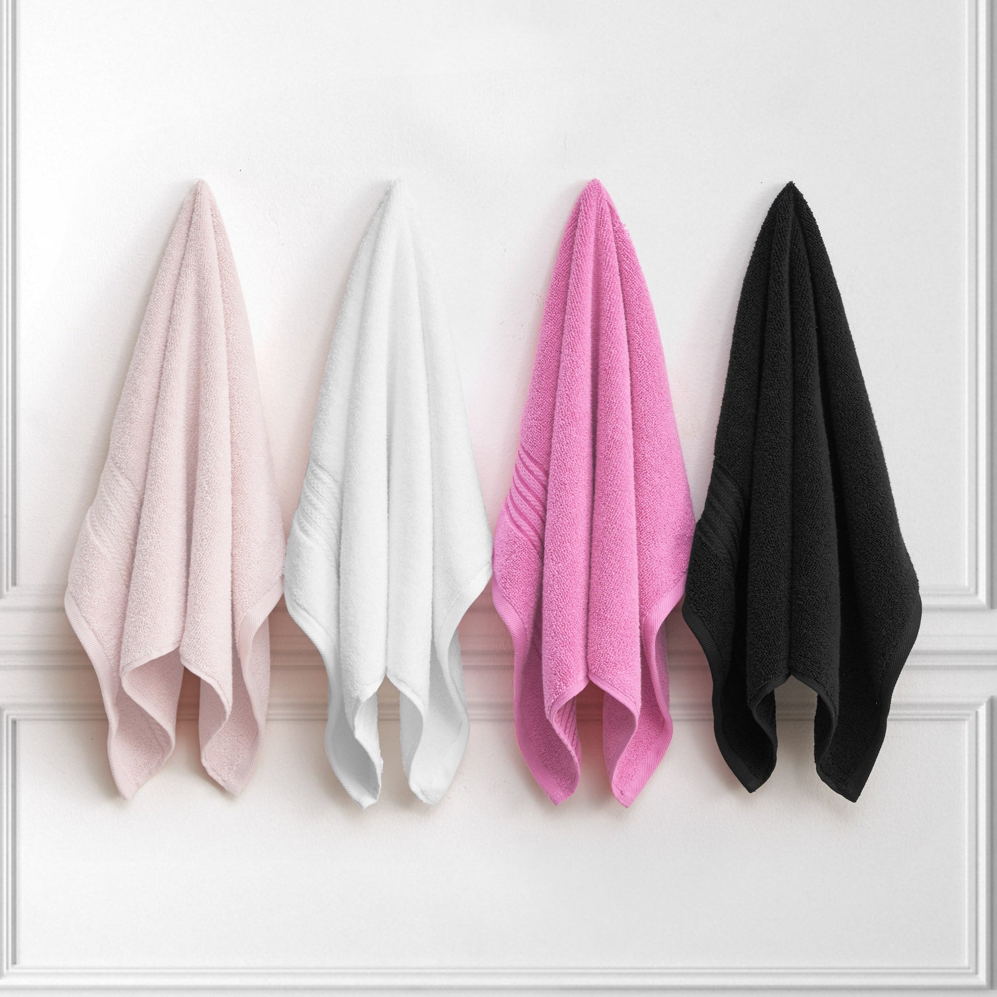 Alyssa Bath Towel Set - Black - Juicy Couture
