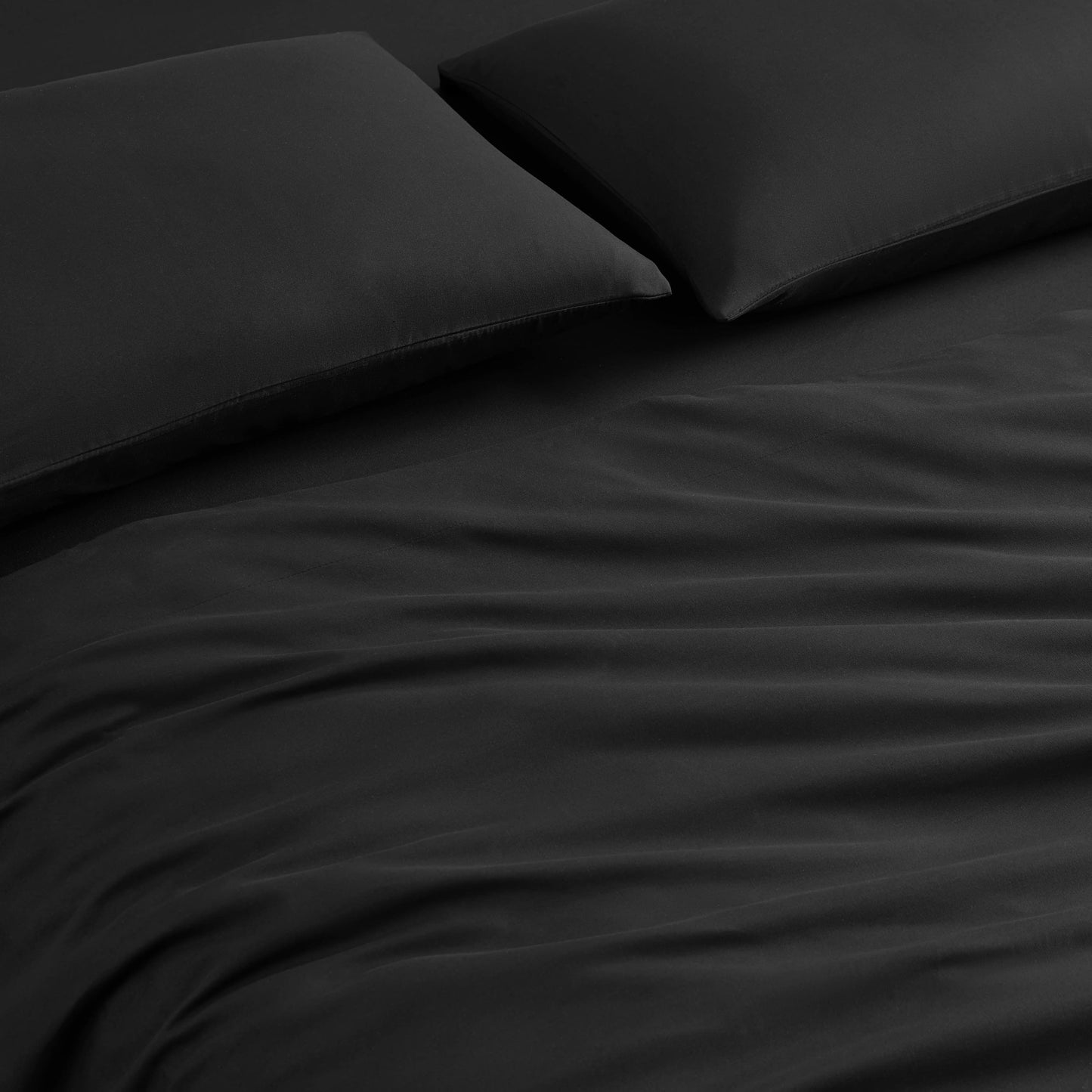 Alexis Solid Bed in a Bag Bedding Set - Black/Hot Pink - Juicy Couture