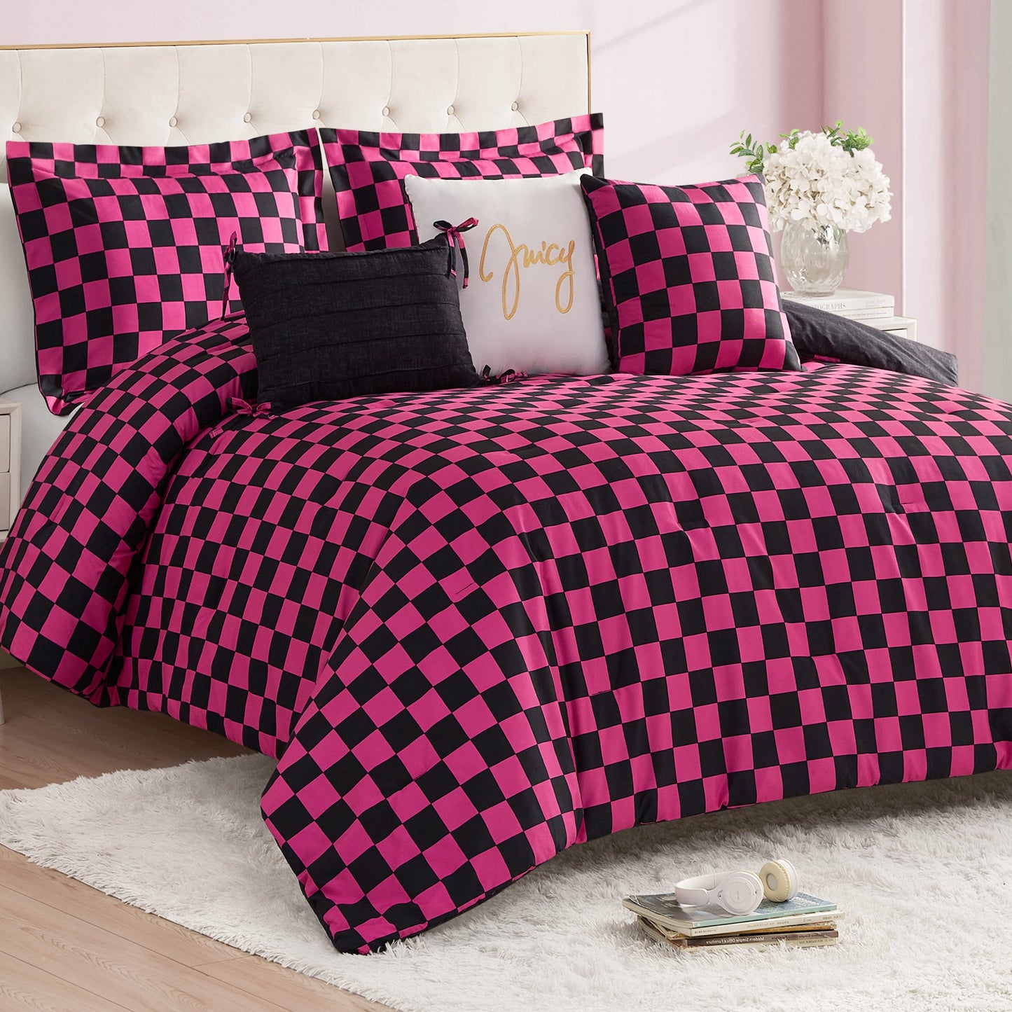 Checkerboard Reversible Comforter Set - Black/Hot Pink - Juicy Couture