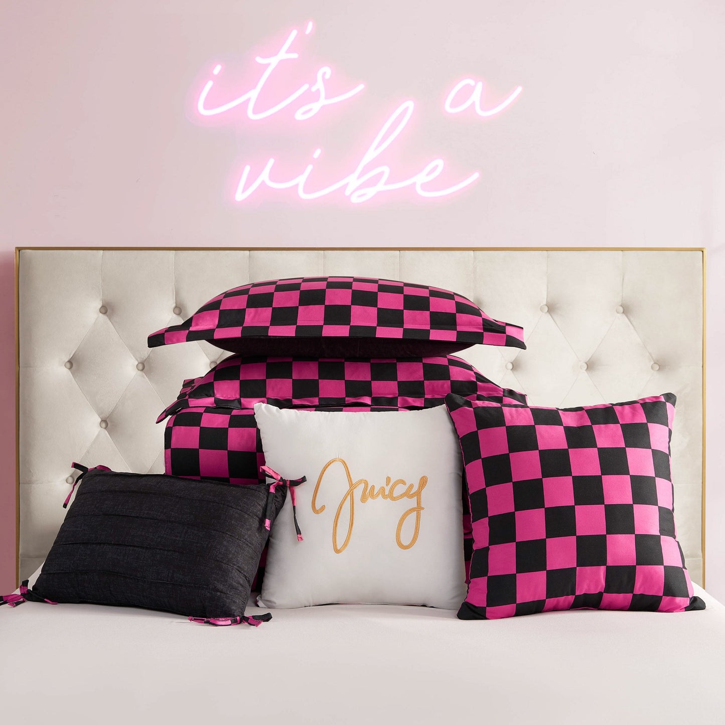 Checkerboard Reversible Comforter Set - Black/Hot Pink - Juicy Couture