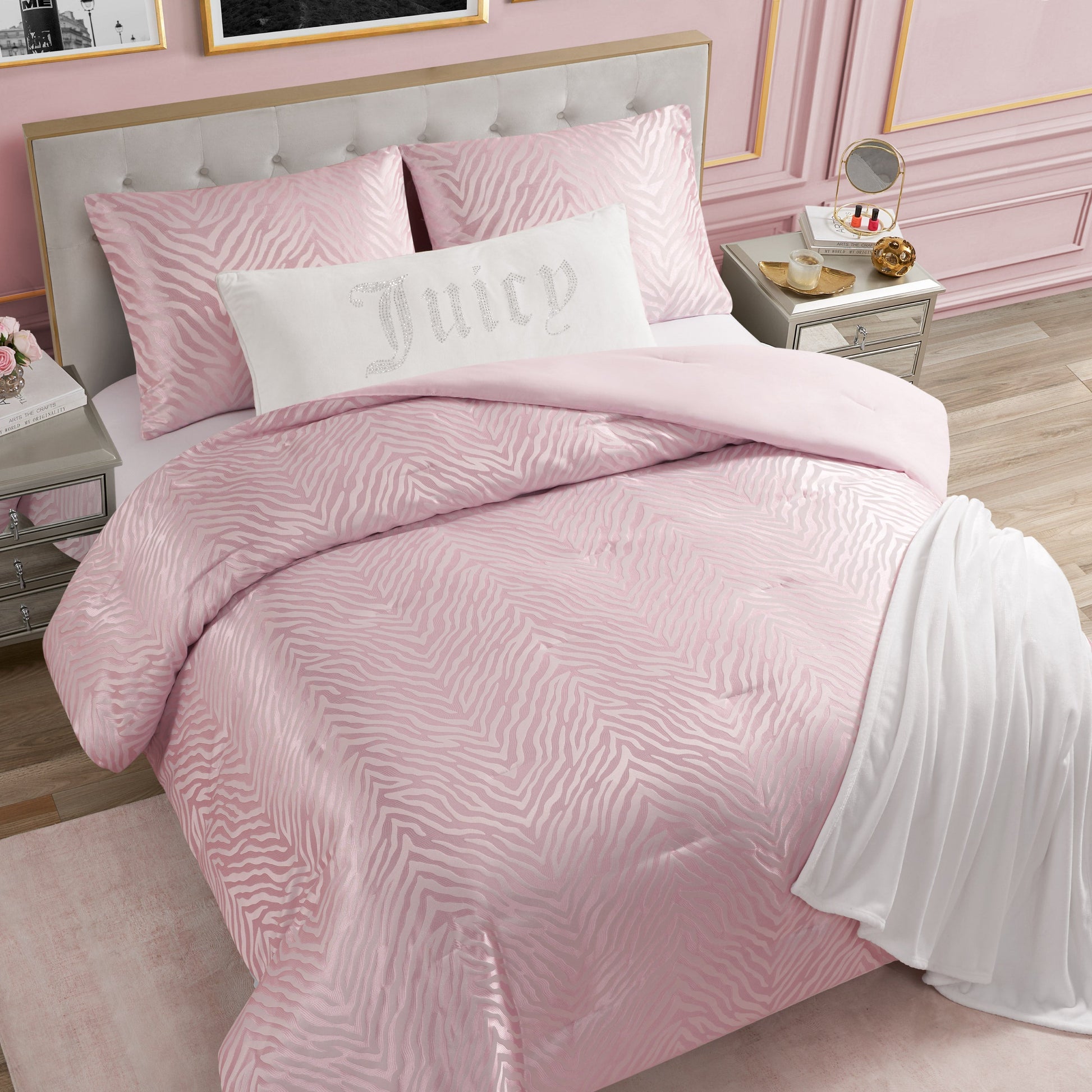 Sparkle Zebra Jacquard Comforter Set - Pink Marshmallow - Juicy Couture