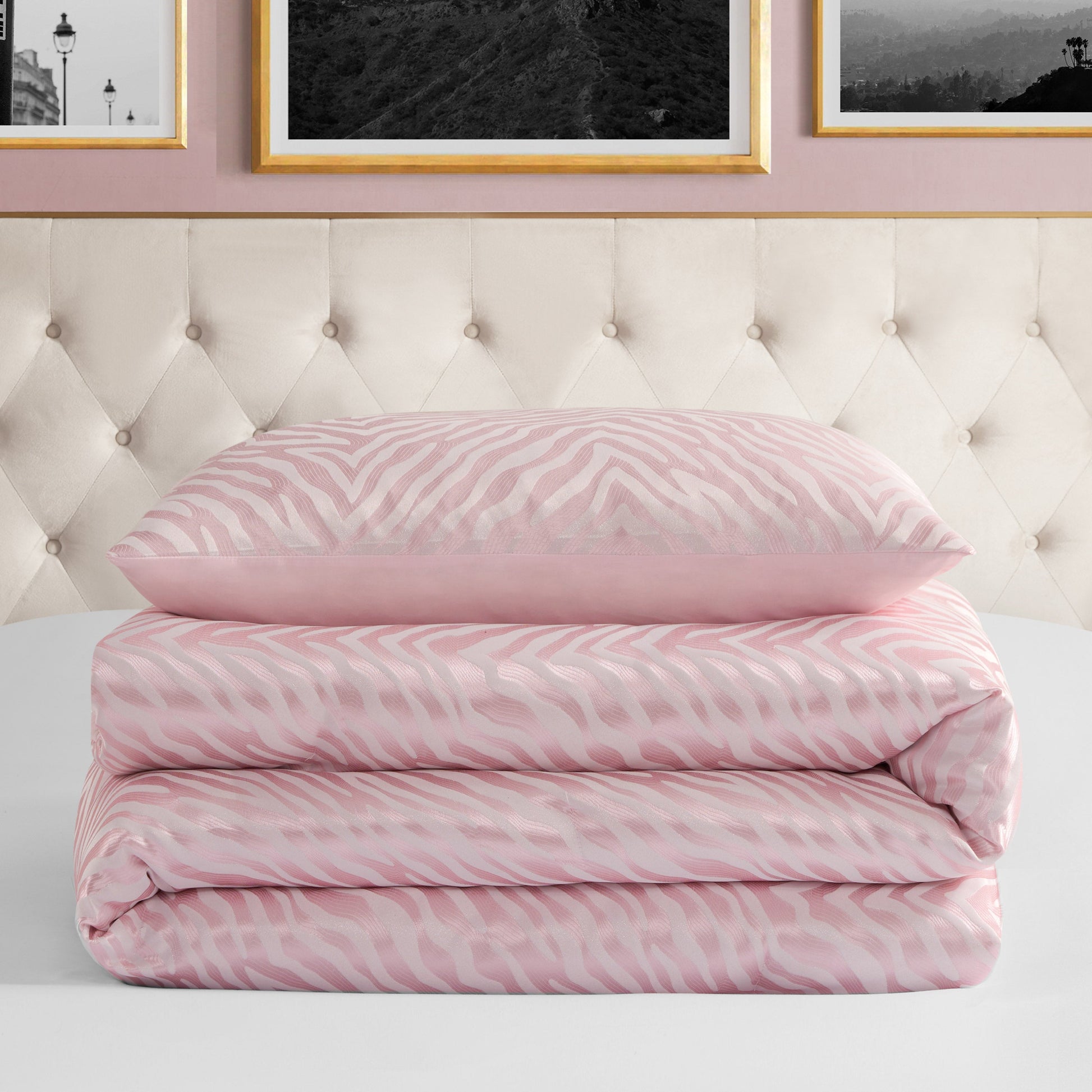 Sparkle Zebra Jacquard Comforter Set - Pink Marshmallow - Juicy Couture