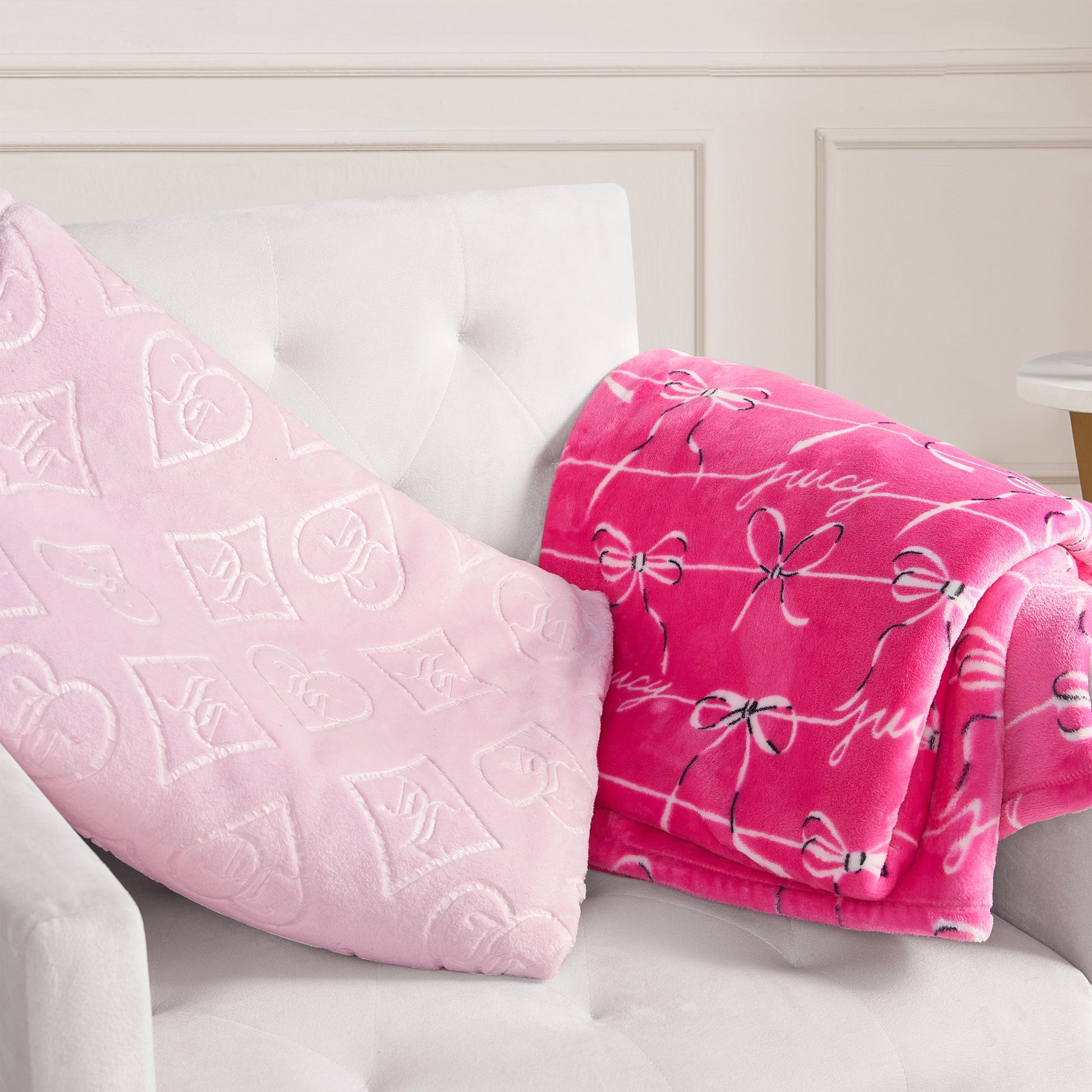 Plush 2-Piece Throw Blanket Set - Pink/Hot Pink - Juicy Couture
